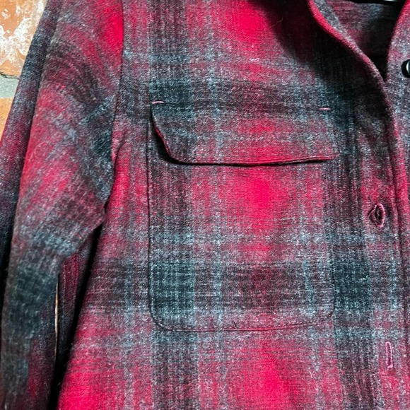 Pendleton wool button up - Picture 5 of 8